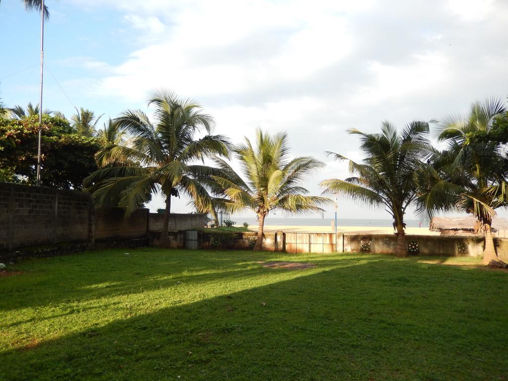 Hotel Janishi Residencies Negombo Exterior foto