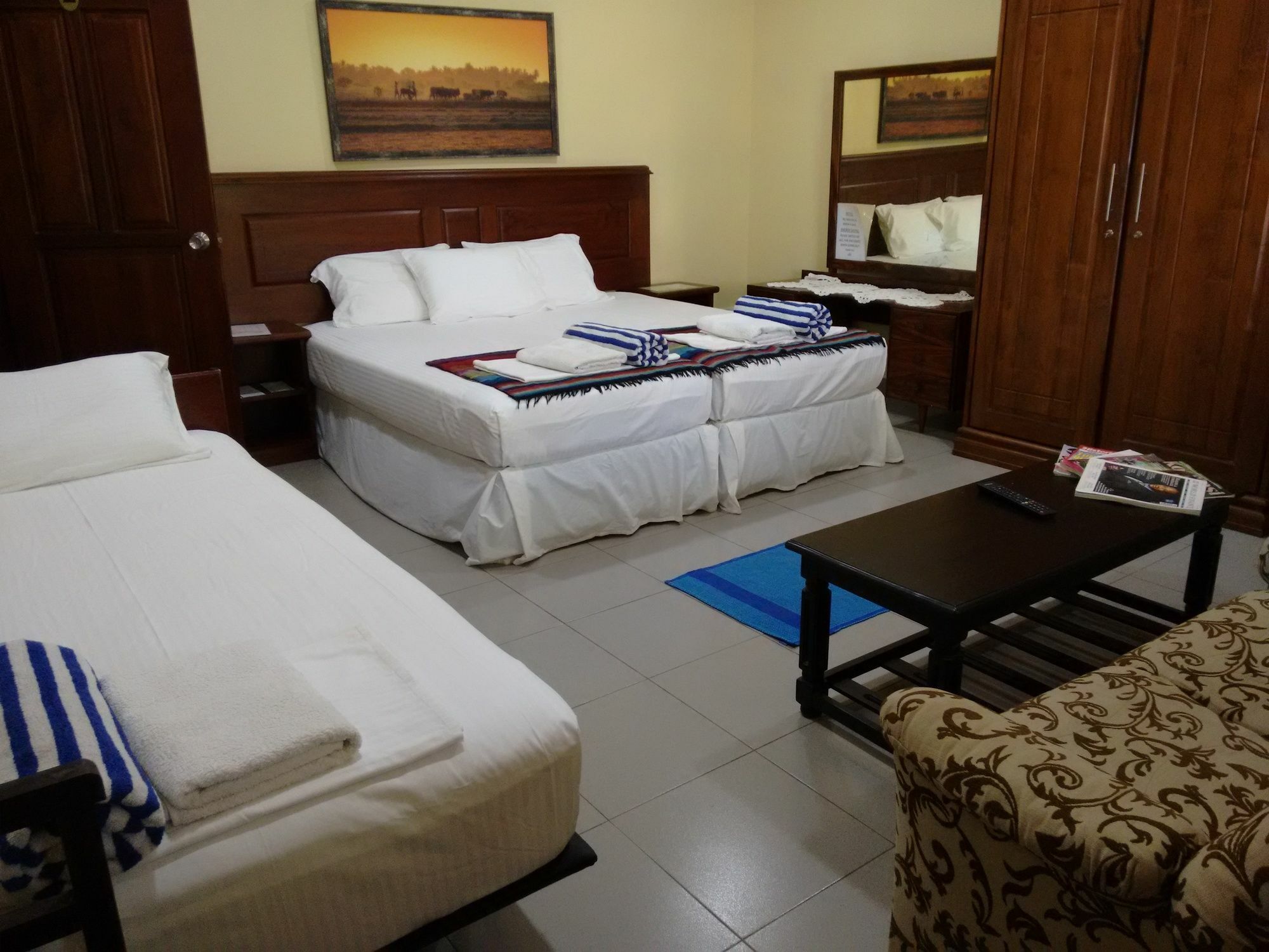 Hotel Janishi Residencies Negombo Exterior foto